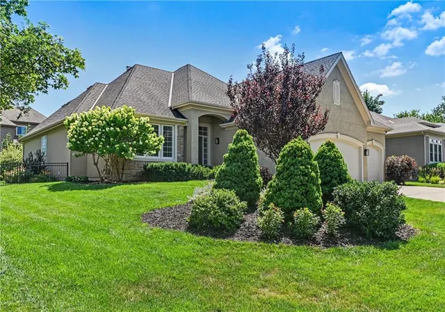 2nd image of 24111 W 121st St, Olathe, KS 66061 | MLS# 2638025