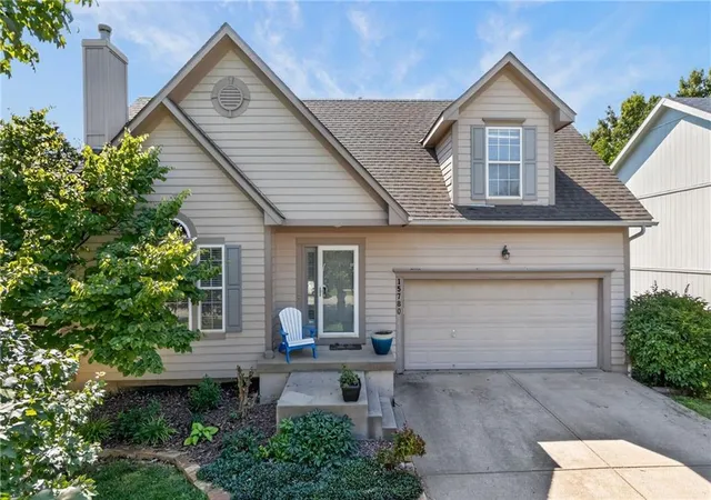 1st image of 15780 S Bradley Dr, Olathe, KS 66062 | MLS# 2638028