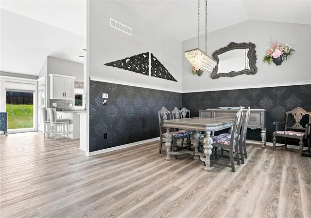 5th image of 800 Wright St, Pleasant Hill, MO 64080 | MLS# 2638031