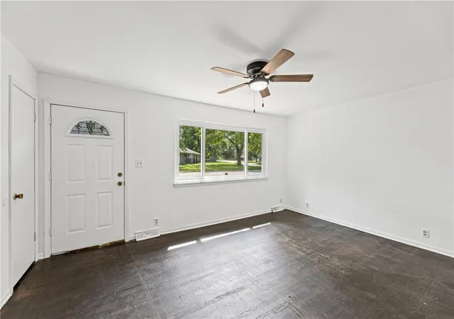 Photo 3 of Sale Pending at 3402 N 70th St, Kansas City, KS 66109 | MLS# 2638038 | Listing updated on 2026-09-24