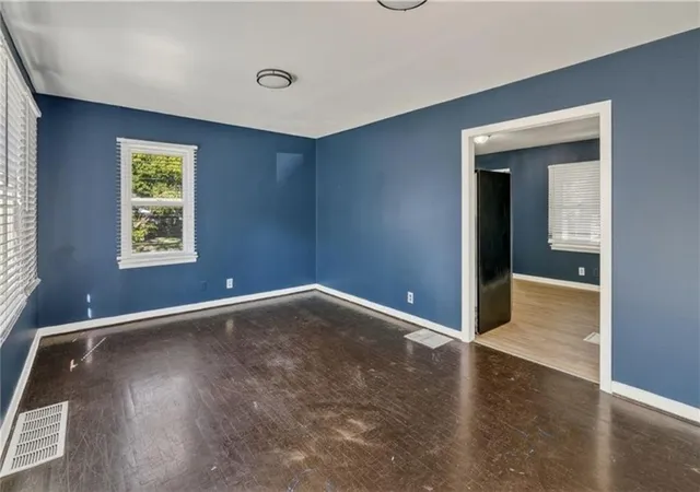 Photo 2 of Multi family home for sale at 1003 1005 W College St, Independence, MO 64050 | MLS# 2638041 | Listing updated on 2026-08-27