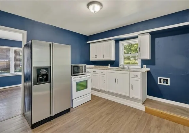 Photo 3 of House for sale at 1003-1005 W College St, Independence, MO 64050 | MLS# 2638041 | Listing updated on 2026-08-27
