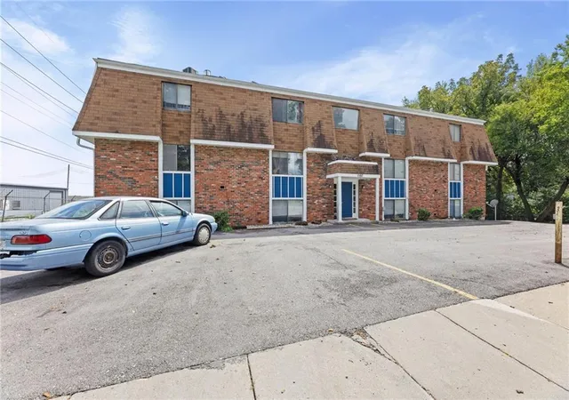 Photo 2 of Multi family home for sale at 1507 High Grv Rd, Grandview, MO 64030 | MLS# 2638050 | Listing updated on 2026-09-25