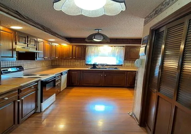 Photo 4 of Single family home for sale at 27348 300th Street, Maryville, MO 64468 | MLS# 2638053 | Listing updated on 2026-09-12