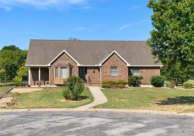 Photo 1 of Single family home for sale at 6 Willowgreen Dr, Butler, MO 64730 | MLS# 2638071 | Listing updated on 2026-09-28