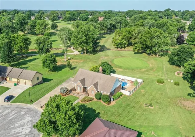 Photo 2 of Single family home for sale at 6 Willowgreen Dr, Butler, MO 64730 | MLS# 2638071 | Listing updated on 2026-09-28