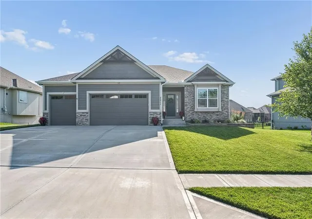 1st image of 2211 Foxtail Dr, Kearney, MO 64060 | MLS# 2638079