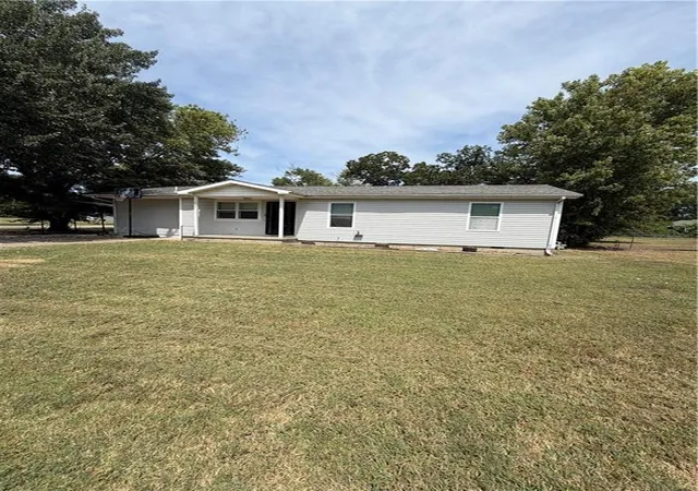 3rd image of 1329 Elliott Ave, Parsons, KS 67357 | MLS# 2638081