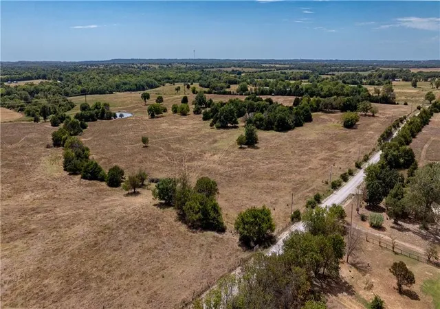 3rd image of 3500 Rd, Coffeyville, KS 67337 | MLS# 2638092
