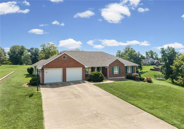 Photo 1 of Single family home for sale at 111 Walnut Dr, Carrollton, MO 64633 | MLS# 2638093 | Listing updated on 2026-08-22