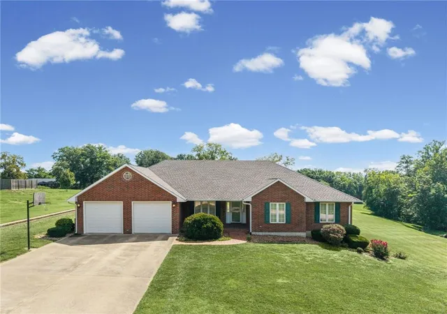 Photo 2 of Single family home for sale at 111 Walnut Dr, Carrollton, MO 64633 | MLS# 2638093 | Listing updated on 2026-08-22