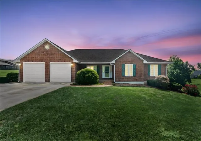 Photo 3 of Single family home for sale at 111 Walnut Dr, Carrollton, MO 64633 | MLS# 2638093 | Listing updated on 2026-08-22