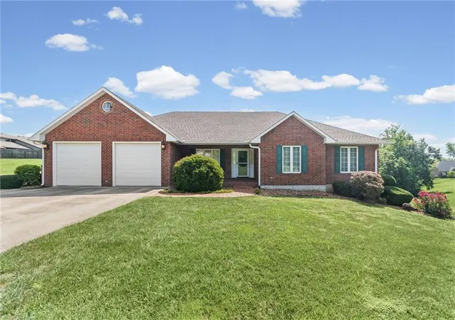 Photo 4 of Single family home for sale at 111 Walnut Dr, Carrollton, MO 64633 | MLS# 2638093 | Listing updated on 2026-08-22