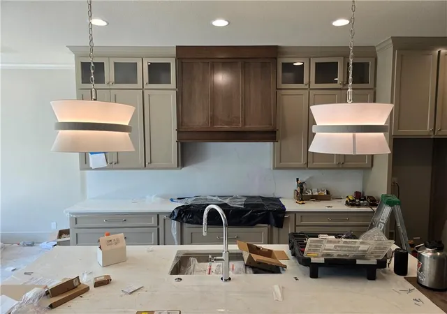 3rd image of 10301 W 151 Pl, Overland Park, KS 66221 | MLS# 2638095