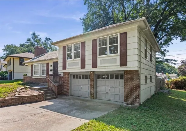 Photo 1 of Single family home for sale at 9503 E 80th Ter, Raytown, MO 64138 | MLS# 2638104 | Listing updated on 2026-09-05