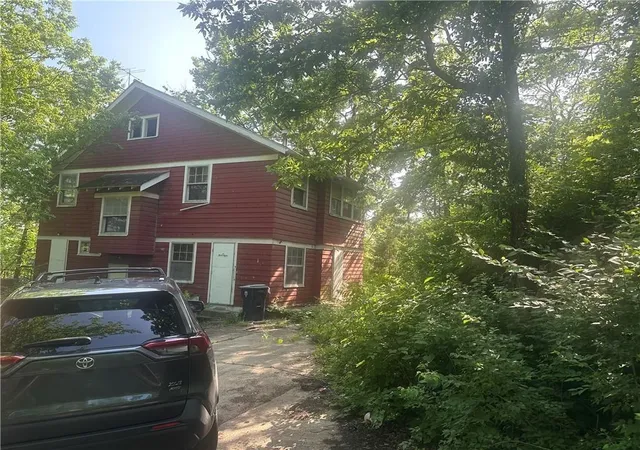 Photo 1 of Single family home for sale at 5814 Eastwood Ct, Kansas City, MO 64129 | MLS# 2638107 | Listing updated on 2026-10-02