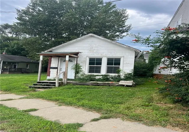 1st image of 3024 Saint Joseph Ave, St Joseph, MO 64505 | MLS# 2638108
