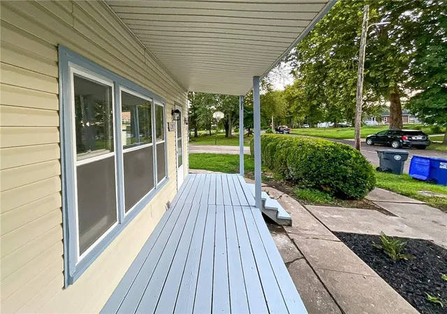 Photo 3 of Single family home for sale at 1203 S Massachusetts Ave, Sedalia, MO 65301 | MLS# 2638110 | Listing updated on 2026-09-23