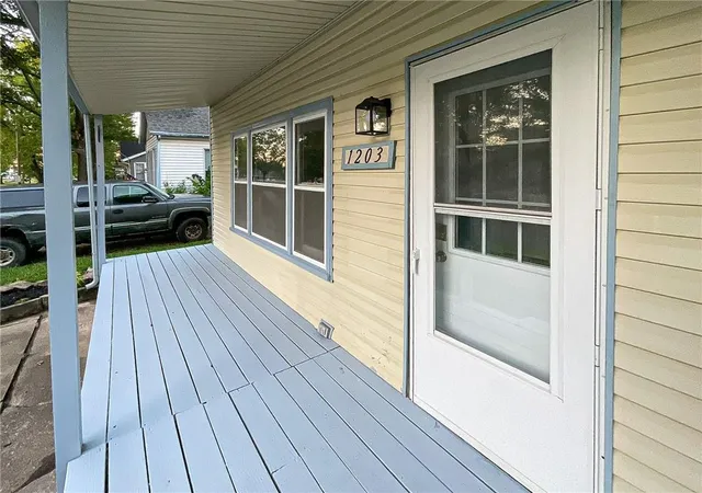 Photo 4 of Single family home for sale at 1203 S Massachusetts Ave, Sedalia, MO 65301 | MLS# 2638110 | Listing updated on 2026-09-23