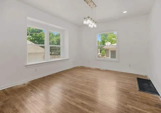 5th image of 3128 Sw Summit Trafficway, Kansas City, MO 64111 | MLS# 2638111