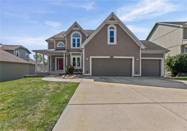 Single family home for sale at 8123 NE 74 Terrace, Kansas City, MO 64158 | MLS# 2638114