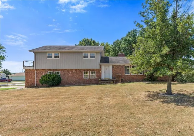 4th image of 1901 Stark St, Coffeyville, KS 67333 | MLS# 2638122