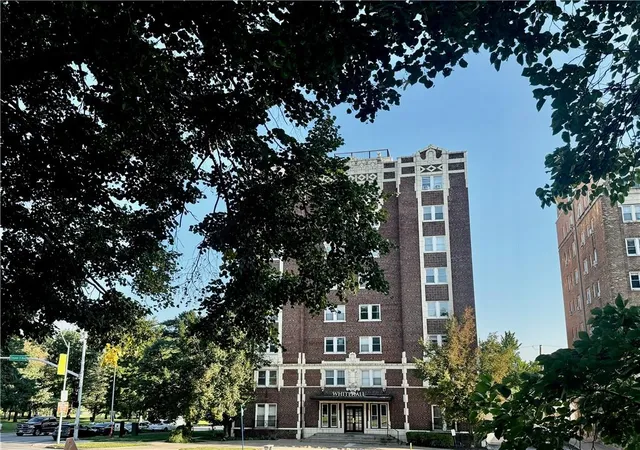 Condo for sale at 323 E Emanuel Cleaver Ii Blvd #3E, Kansas City, MO 64112 | MLS# 2638139