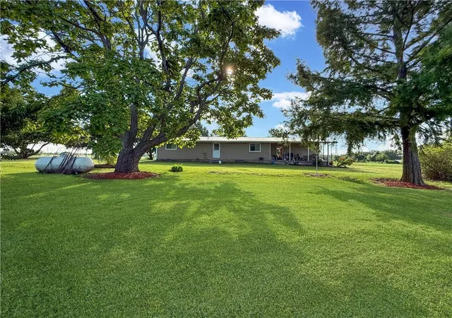 Photo 3 of Single family home for sale at 5555 Kinnamon Rd, Odessa, MO 64076 | MLS# 2638148 | Listing updated on 2026-08-22