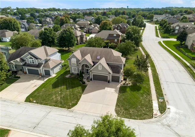Photo 1 of Single family home for sale at 2413 Sw Regency Dr, Lee's Summit, MO 64082 | MLS# 2638153 | Listing updated on 2026-10-08