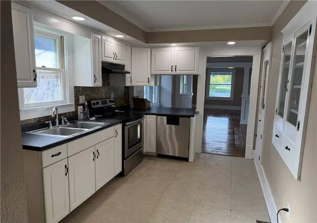 Photo 2 of Single family home for sale at 311 W Grand St, Gallatin, MO 64640 | MLS# 2638154 | Listing updated on 2026-08-22