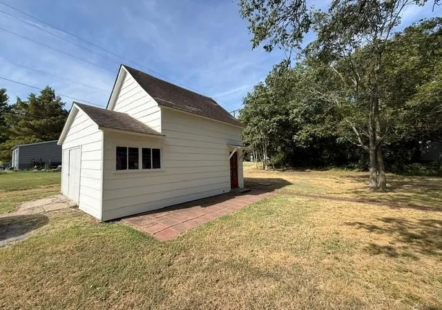 23rd image of 729 E 4th St, Cherryvale, KS 67335 | MLS# 2638156