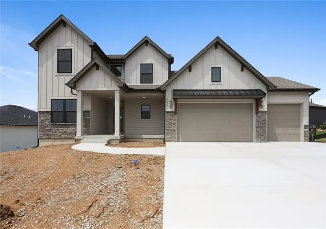 Photo 1 of Single family home for sale at 2363 Foxtail Dr, Kearney, MO 64060 | MLS# 2638158 | Listing updated on 2026-09-19