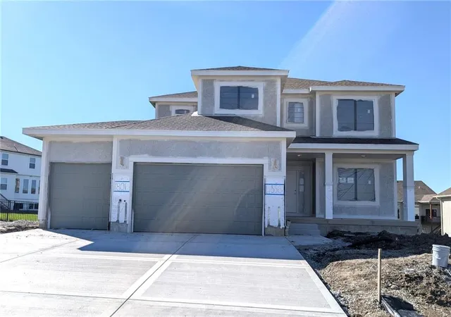 Single family home for sale at 7801 Ne 103Rd Ter, Kansas City, MO 64057 | MLS# 2638161