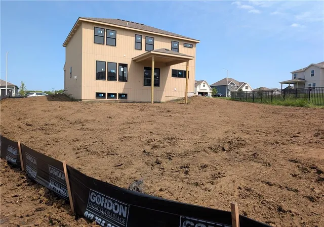 2nd image of 7801 Ne 103rd Ter, Kansas City, MO 64057 | MLS# 2638161