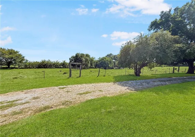 Photo 4 of Sale Pending at 18696 Old Hwy 40, Higginsville, MO 64037 | MLS# 2638164 | Listing updated on 2026-10-19