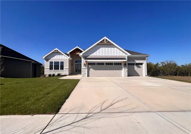 Photo 1 of Single family home for sale at 16264 Baxter St, Gardner, KS 66030 | MLS# 2638165 | Listing updated on 2026-10-22