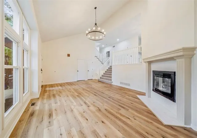 5th image of 11425 Northwood Cir, Olathe, KS 66061 | MLS# 2638177