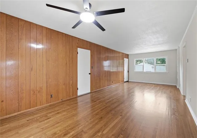 Photo 3 of Single family home for sale at 1208 W 33Rd St, Independence, MO 64055 | MLS# 2638178 | Listing updated on 2026-09-23