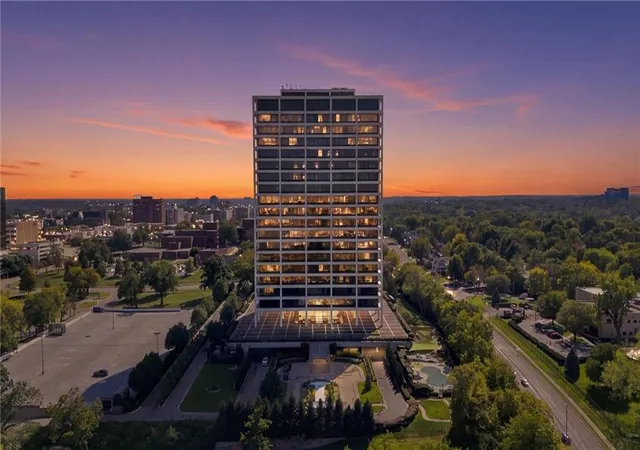 Condo for sale at 700 W 31St #304 St #304, Kansas City, MO 64108 | MLS# 2638180