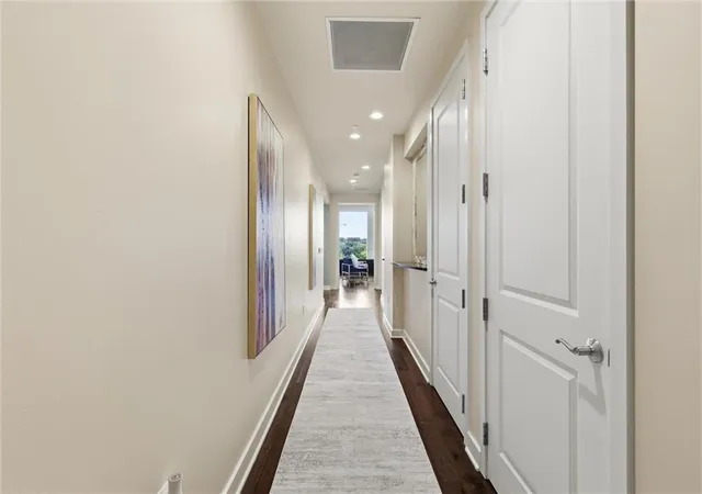 Listing Photo 5 - Condo for sale in building located at 700 W 31st #304th St, Kansas, MO 64108 - Unit #304