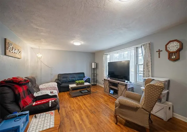 Photo 4 of Single family home for sale at 3314 N 59Th St, Kansas City, KS 66104 | MLS# 2638186 | Listing updated on 2026-09-17