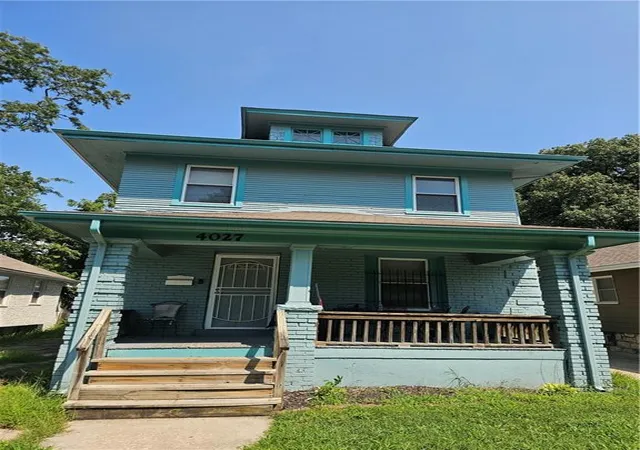 Photo 3 of Sale Pending at 4027 Agnes Ave, Kansas City, MO 64130 | MLS# 2638202 | Listing updated on 2026-09-01