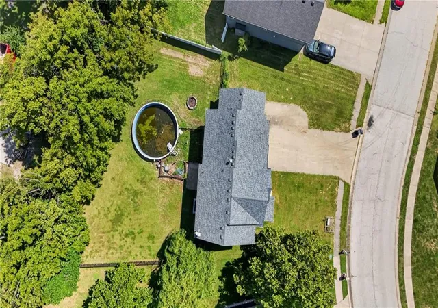 49th image of 1003 Colonial Dr, Pleasant Hill, MO 64080 | MLS# 2638203