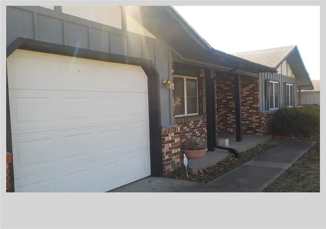 2nd image of 307 Centennial Ave, Coffeyville, KS 67337 | MLS# 2638204