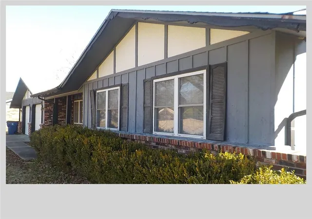 4th image of 307 Centennial Ave, Coffeyville, KS 67337 | MLS# 2638204