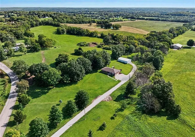 Photo 3 of Sale Pending at 395 Nw 1771 Rd, Kingsville, MO 64061 | MLS# 2638210 | Listing updated on 2026-09-21