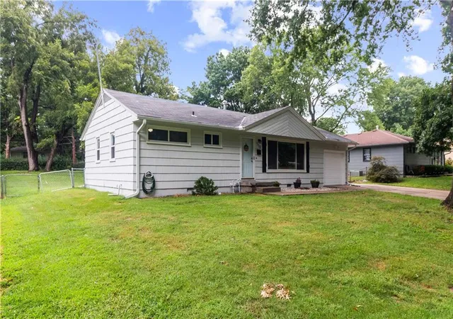 1st image of 110 Manor Dr, Belton, MO 64012 | MLS# 2638217