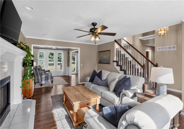 Photo 3 of Single family home for sale at 11008 N Farley Ave, Kansas City, MO 64157 | MLS# 2638225 | Listing updated on 2026-09-03