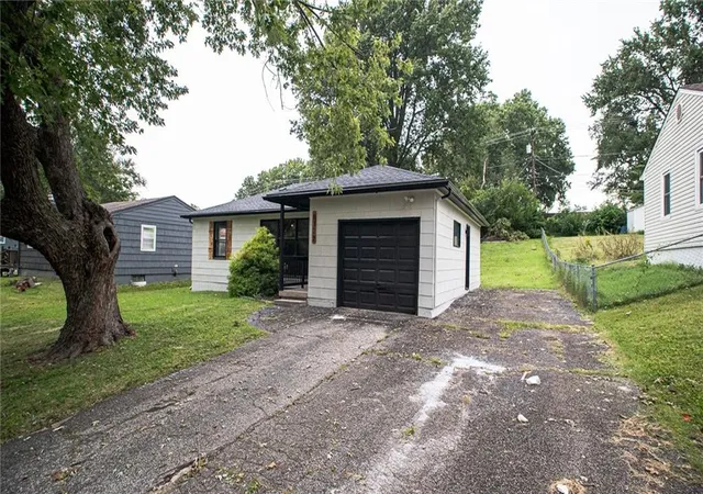 2nd image of 6122 Longwood Ave, Kansas City, KS 66104 | MLS# 2638230