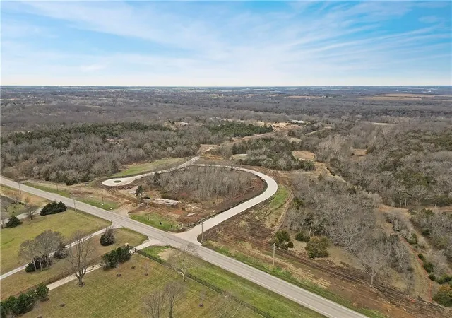 45th image of 18400 Floyd St, Overland Park, KS 66085 | MLS# 2638232